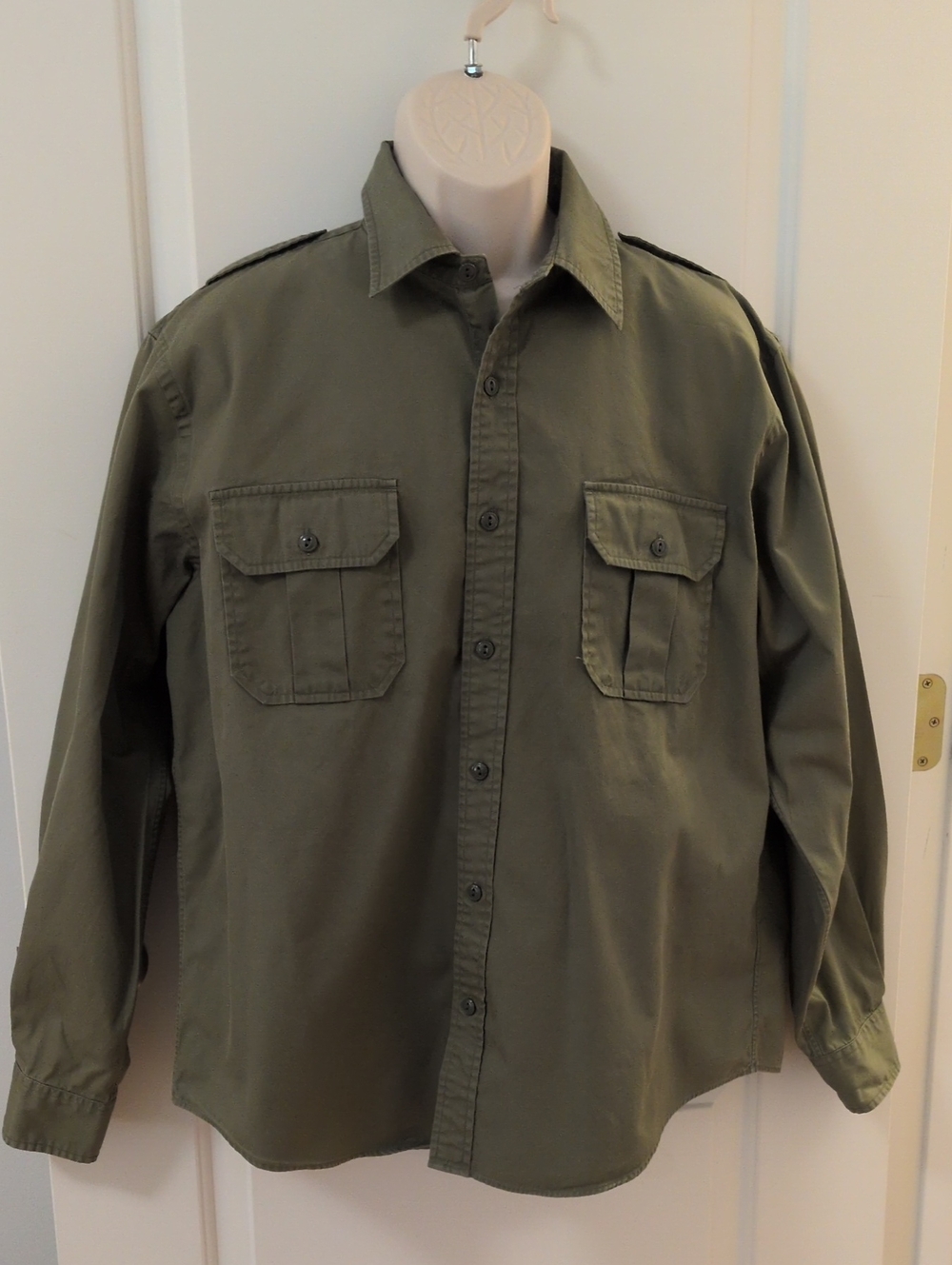 Willis & Geiger Outfitters Epaulet Button Down